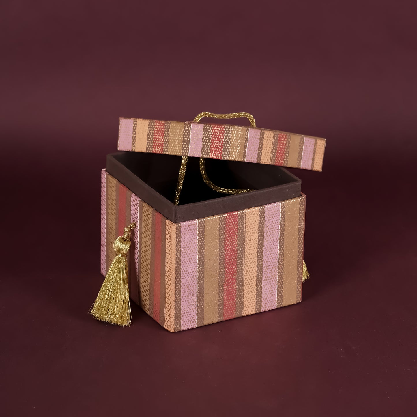 Jamavar Square Gift box