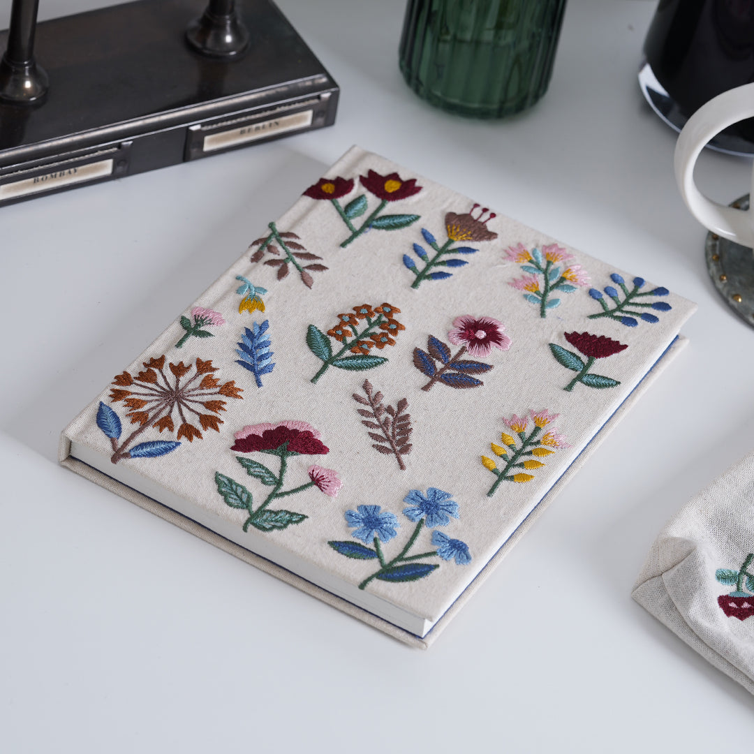 The Everyday Writer Christmas Gift Set (Journal & Pouch)