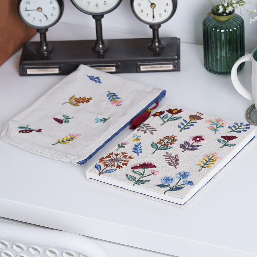 The Everyday Writer Christmas Gift Set (Journal & Pouch)