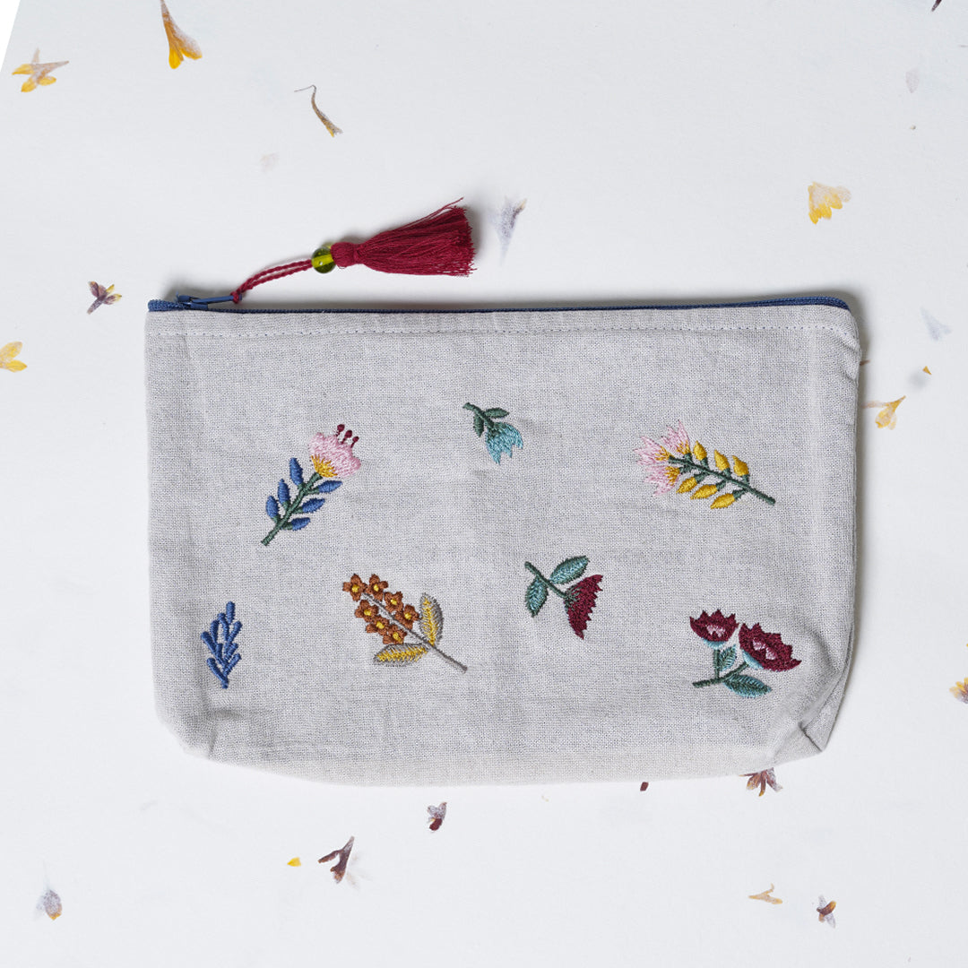The Everyday Writer Christmas Gift Set (Journal & Pouch)