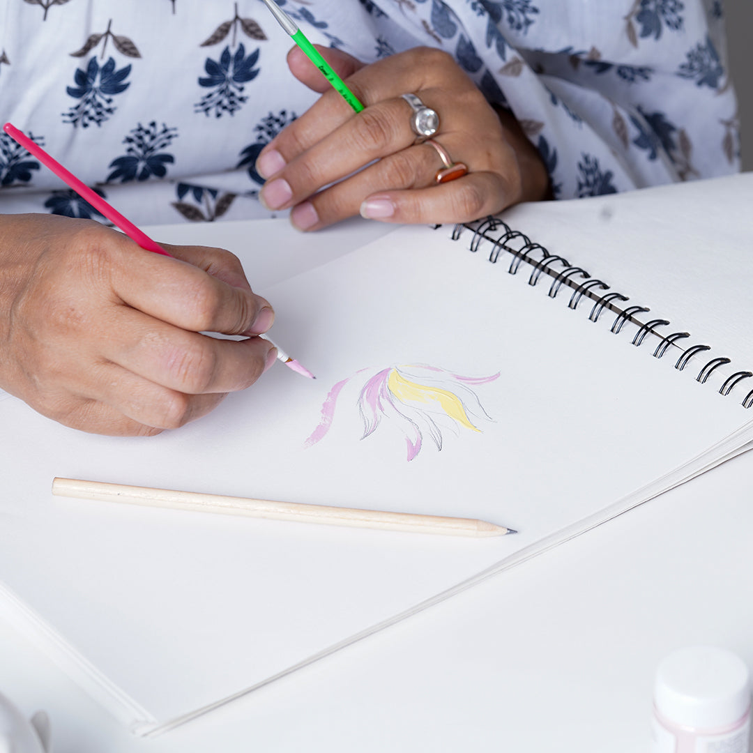 The Artist Christmas Gift Set (Artist Pouch & Sketchbook)