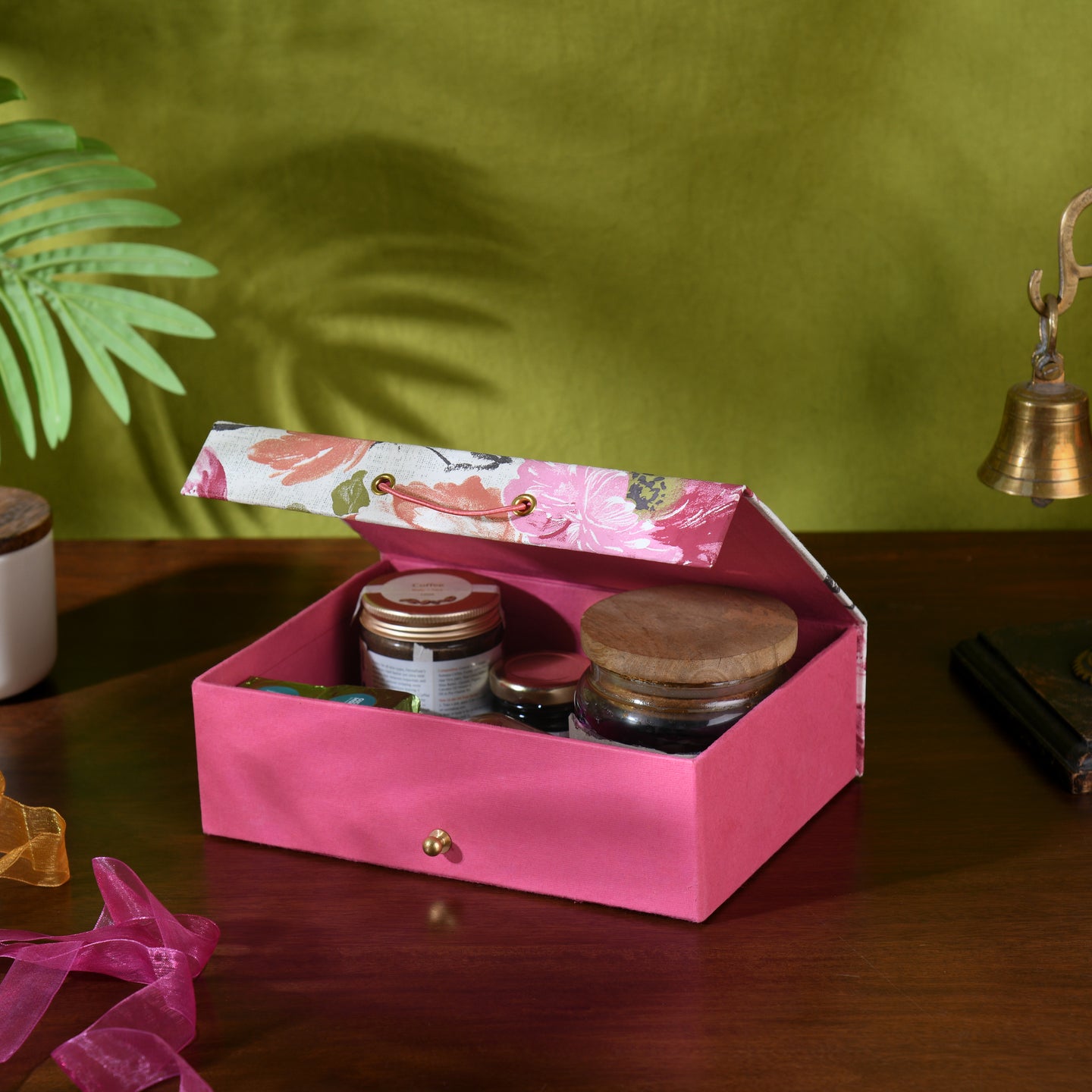 Blossom Medium Gift Box