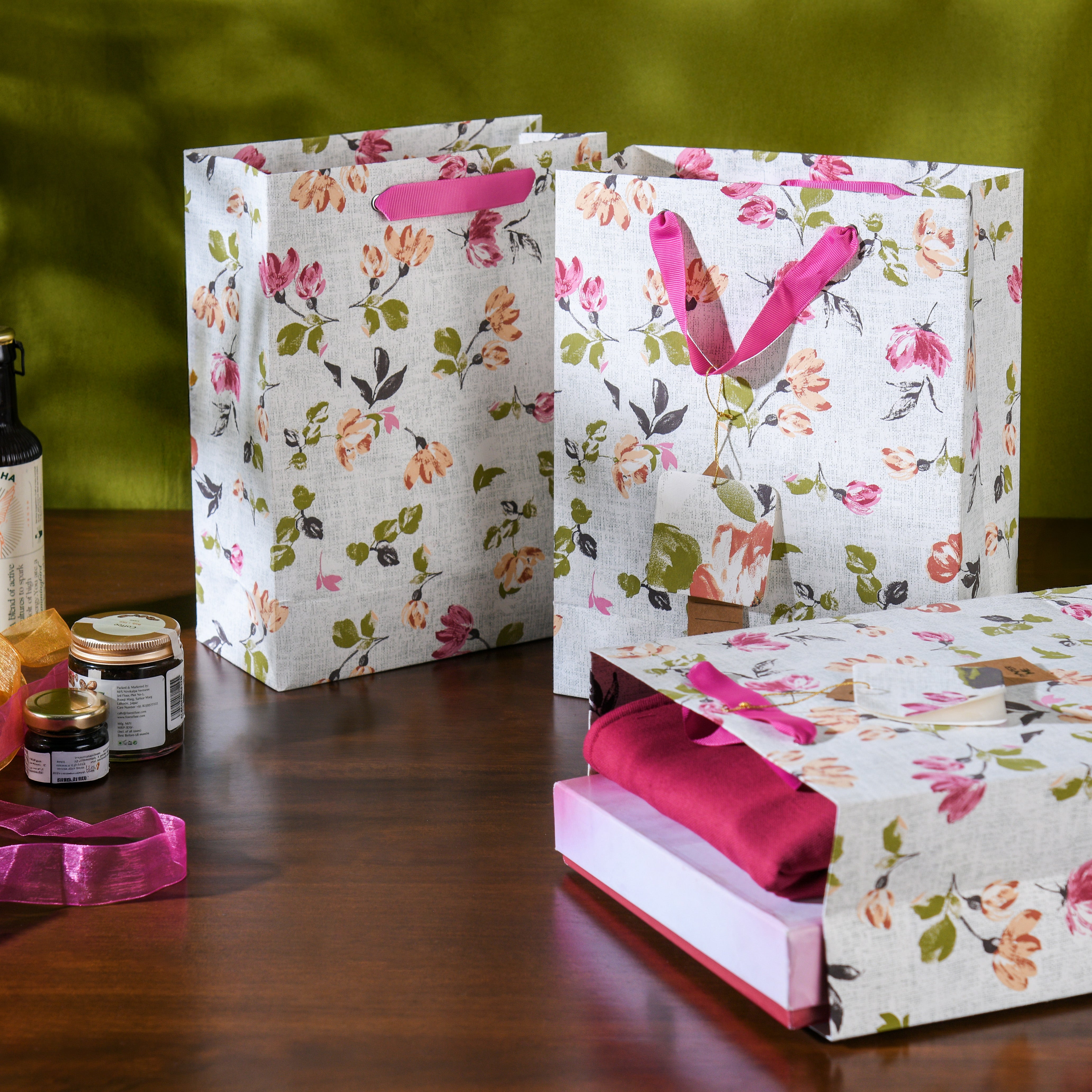Blossom Flower Medium Gift Bag (Set of 3)