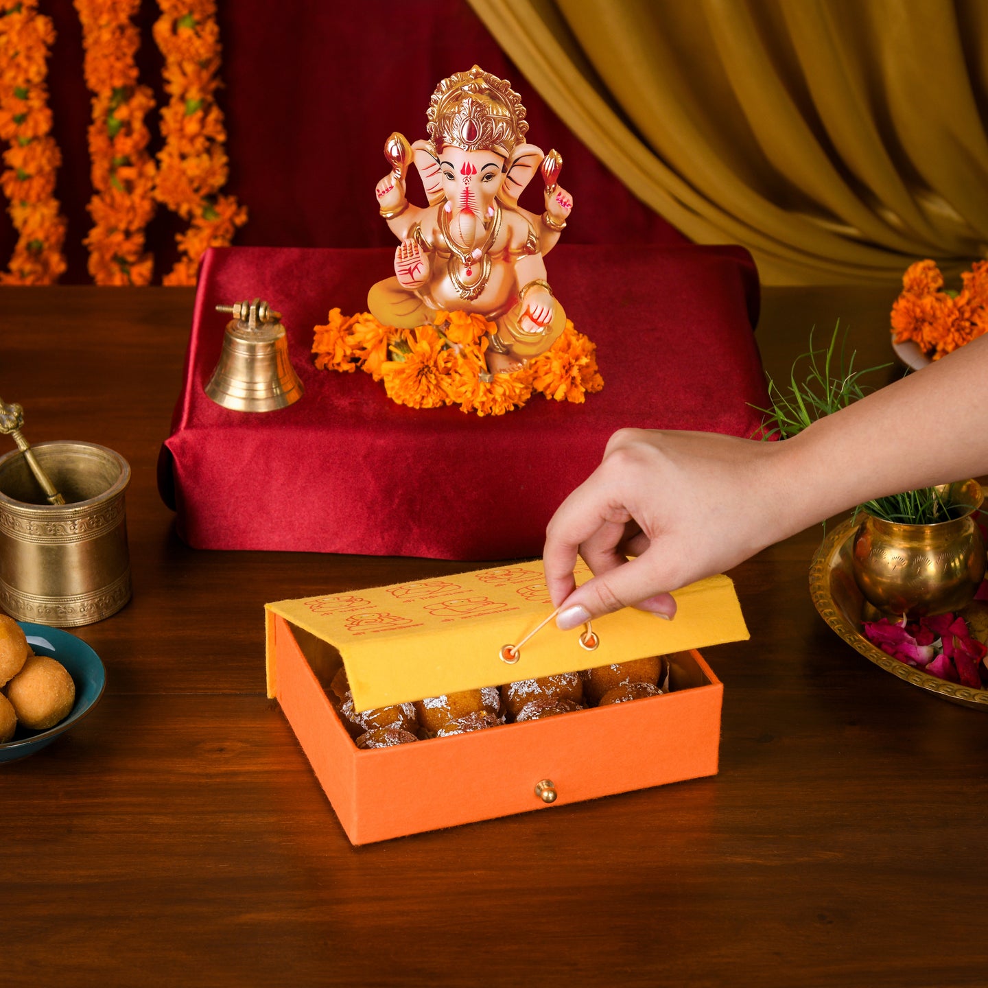 Ashtavinayak Small Gift Box