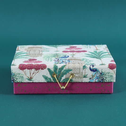 Vrindavan Medium Gift Box