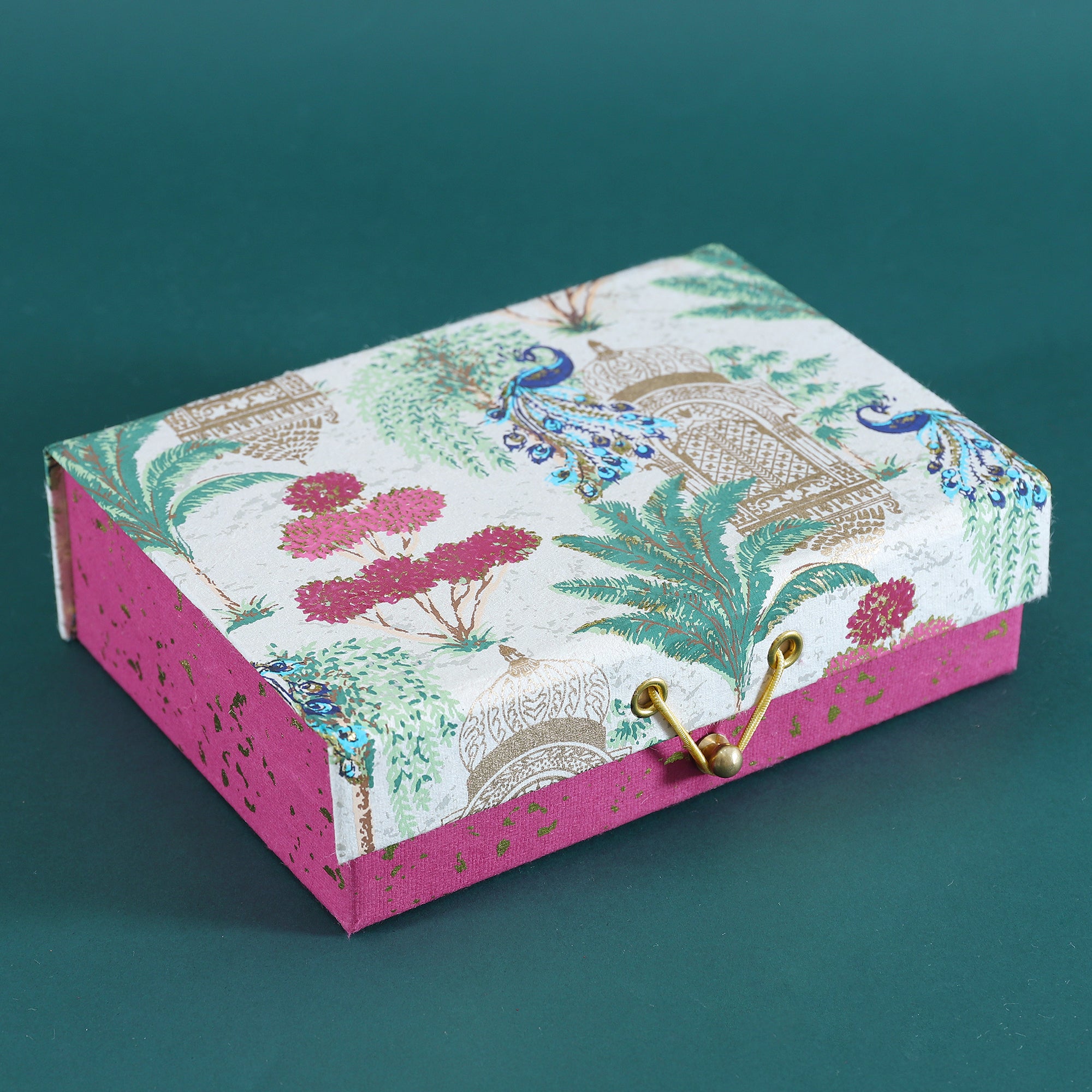 Vrindavan Medium Gift Box