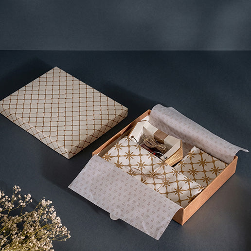The house Warming Gift Set ( Runner , Coaster & Lamp )