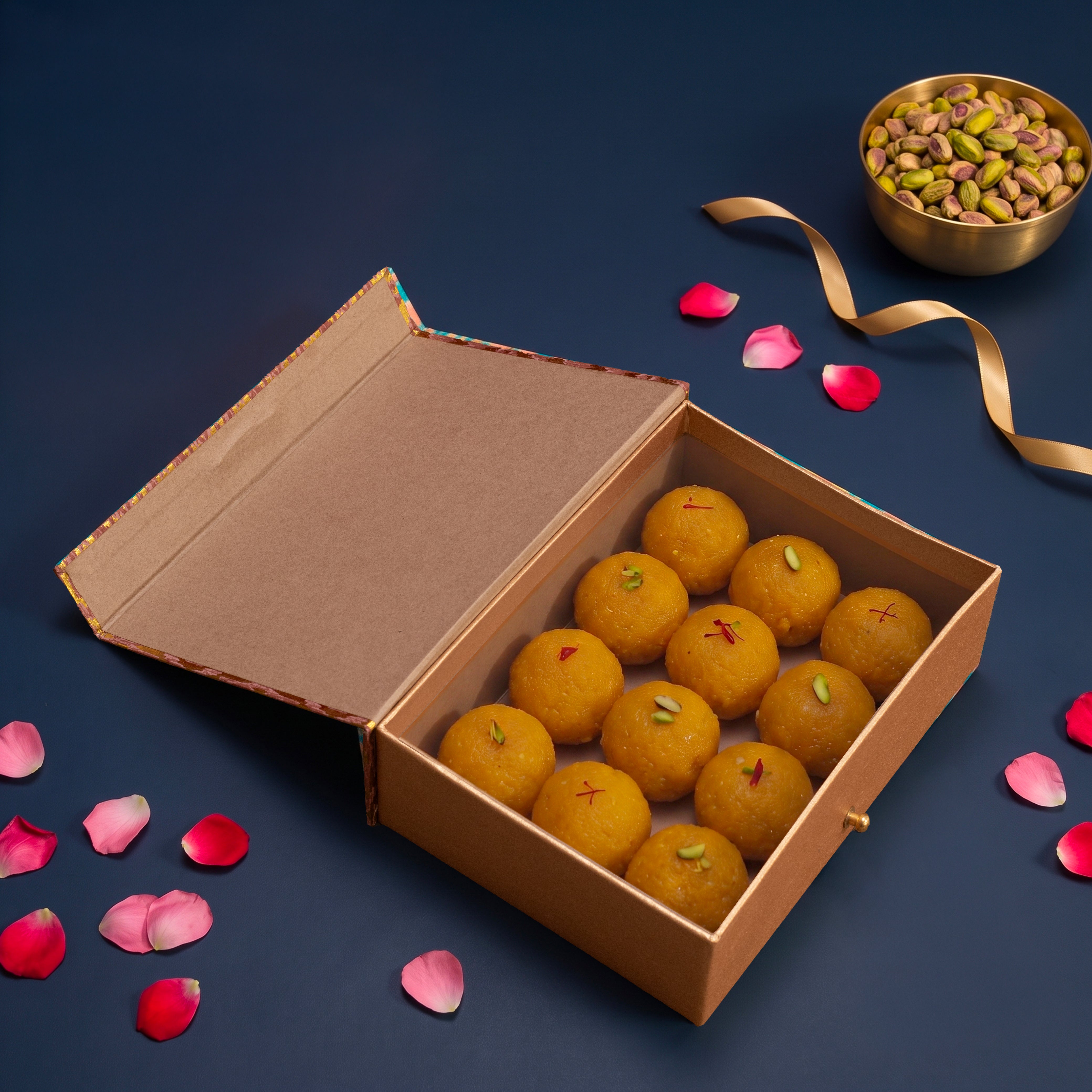 Akriti Medium Gift Box