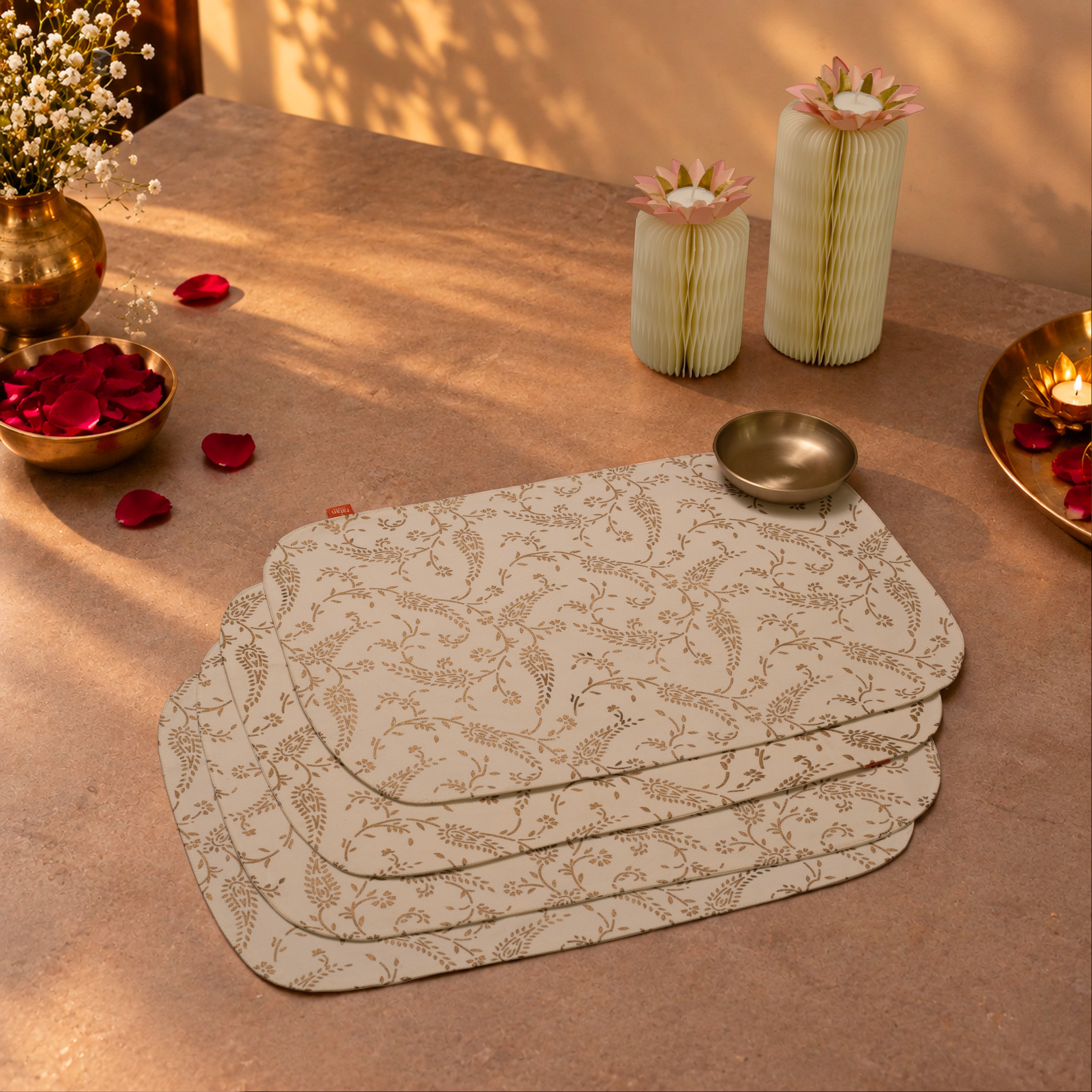 Festive Tablescape Gift set ( Table mat & Decor )