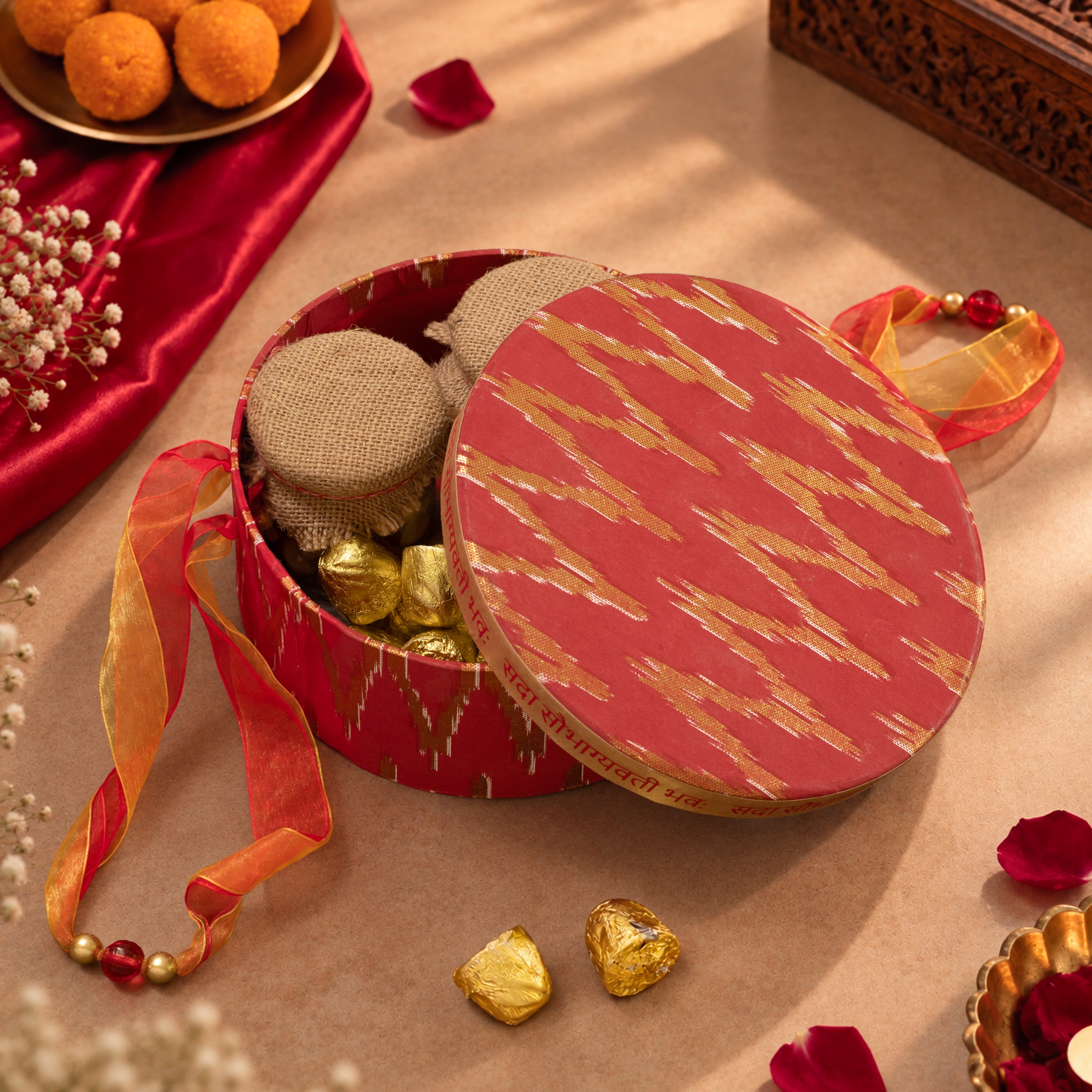 Saubhagyawati Round Gift Box