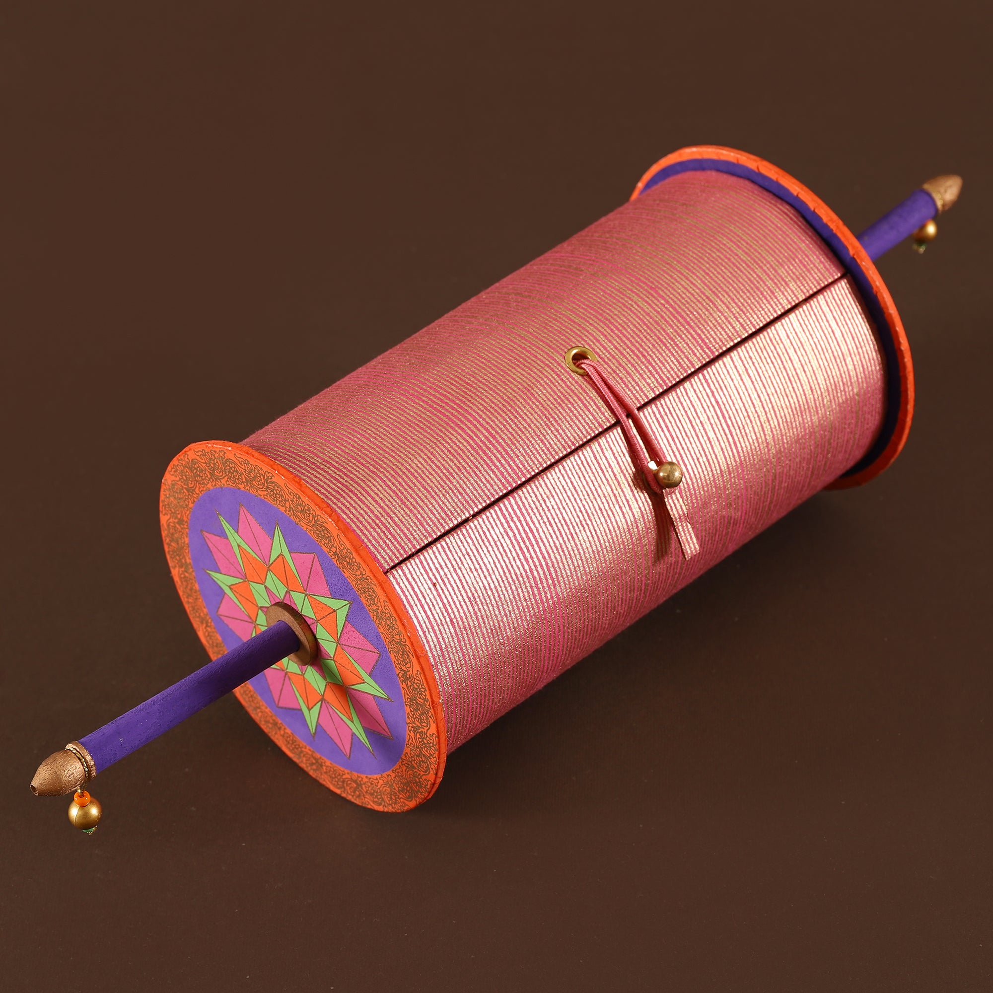Charkhi Shape Box