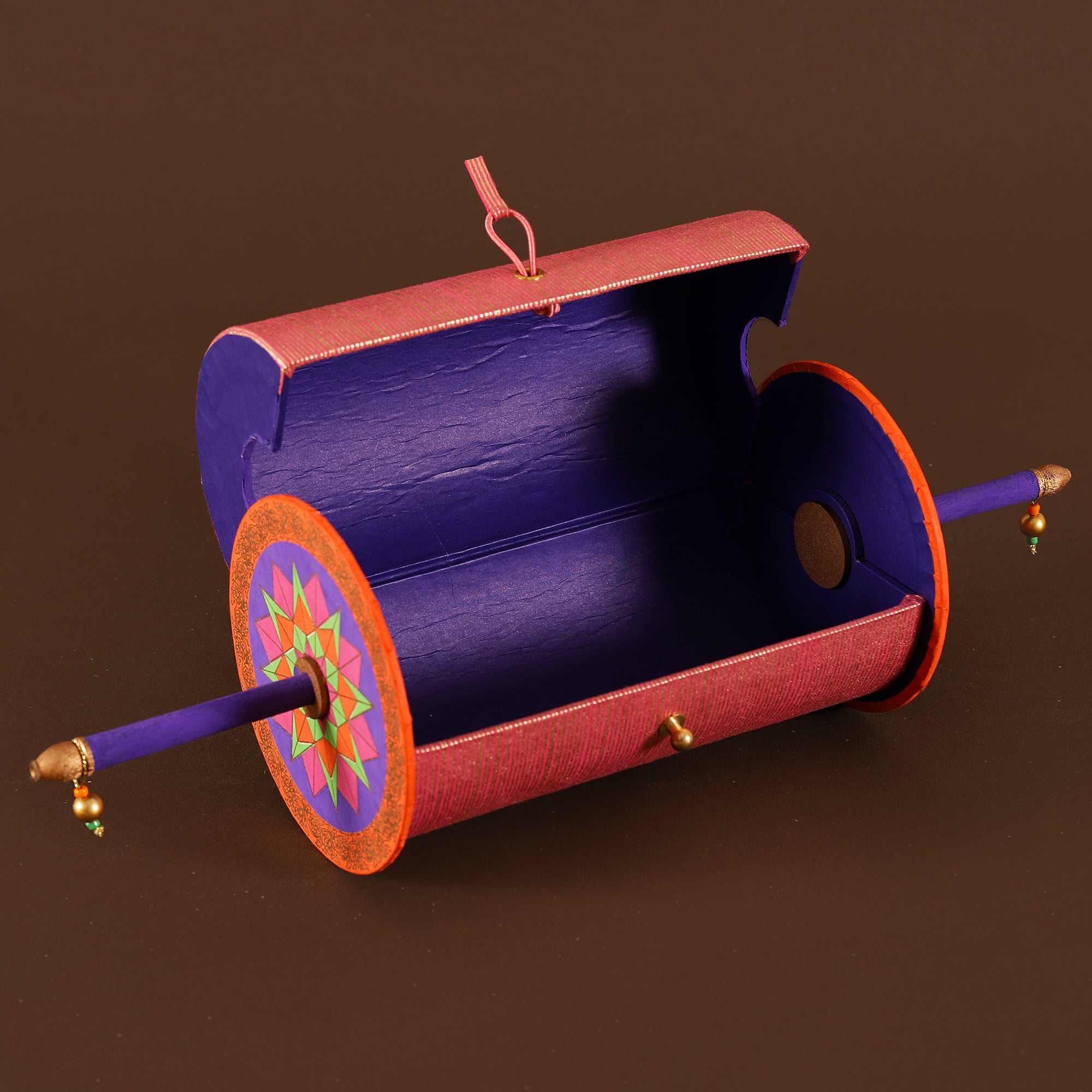 Charkhi Shape Box