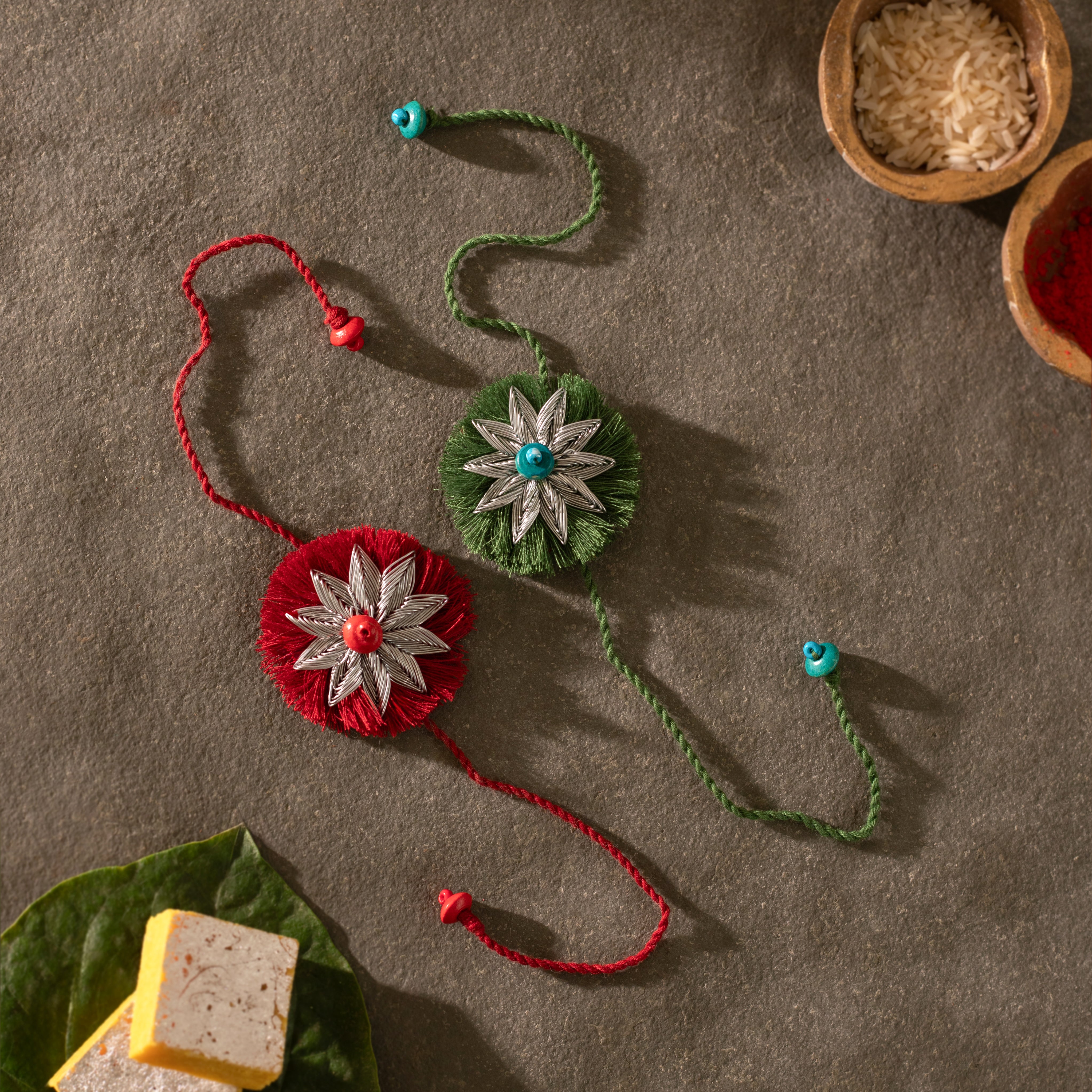 Tara Rakhi (Set of 2)